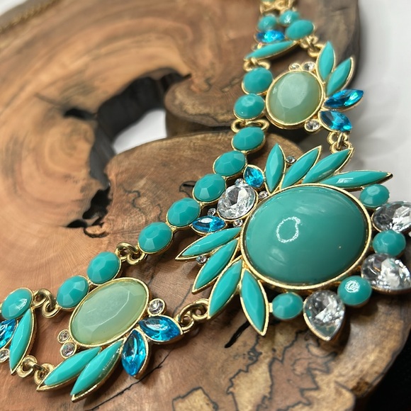 VINTAGE ACRYLIC RHINESTONE STATEMENT NECKLACE GOLD-TONE PROM - Picture 3 of 4